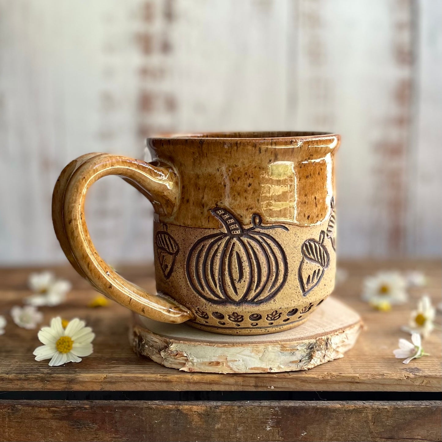 18. 16oz. Pumpkin and Acorn Mug