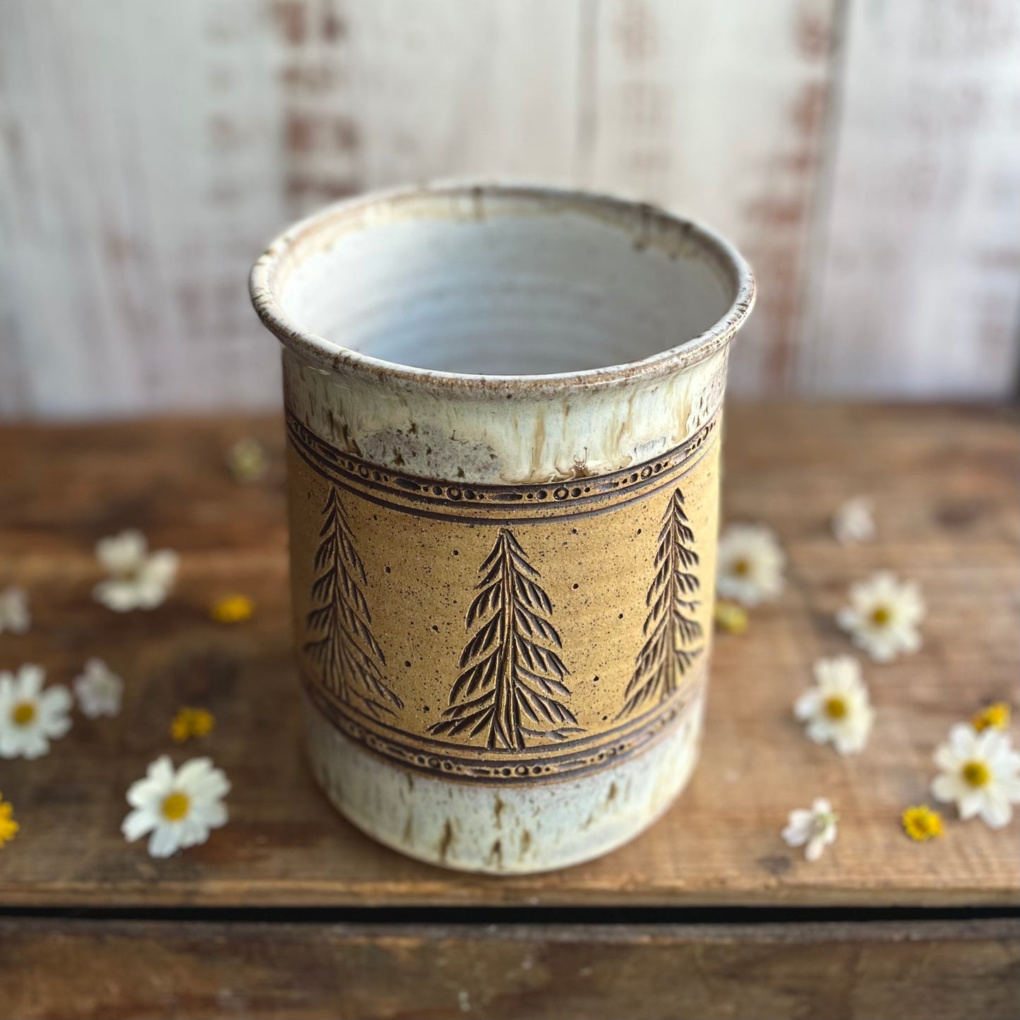 41. 6.5"x5" Forest Utensil Holder